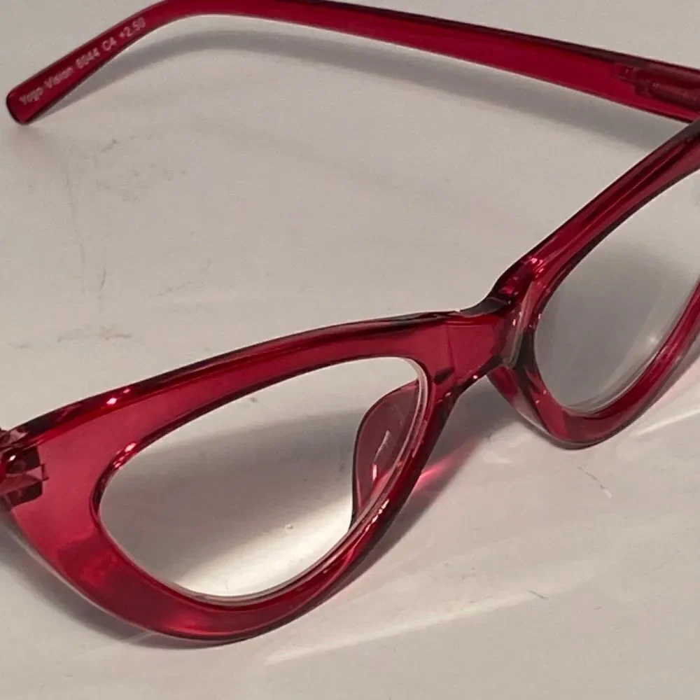 1130 Emma Cateye Reading Glasses 2.50 Red Readers NWT